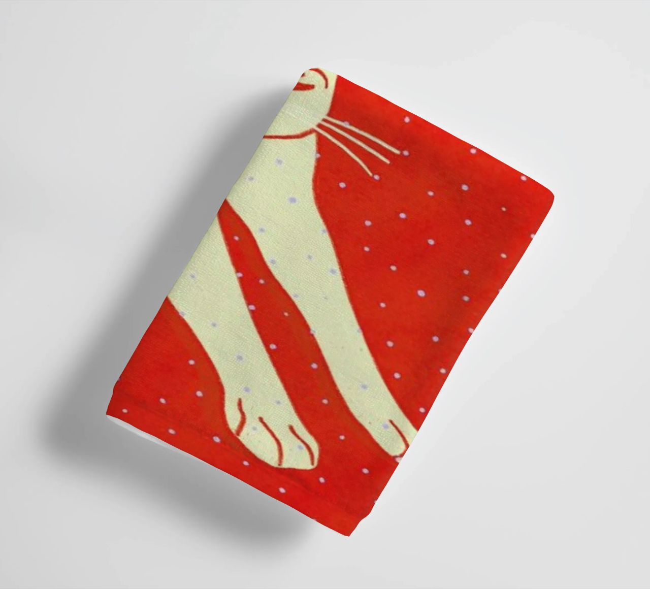 White Cat On Red Background asciugamano da bagno da Be Mart