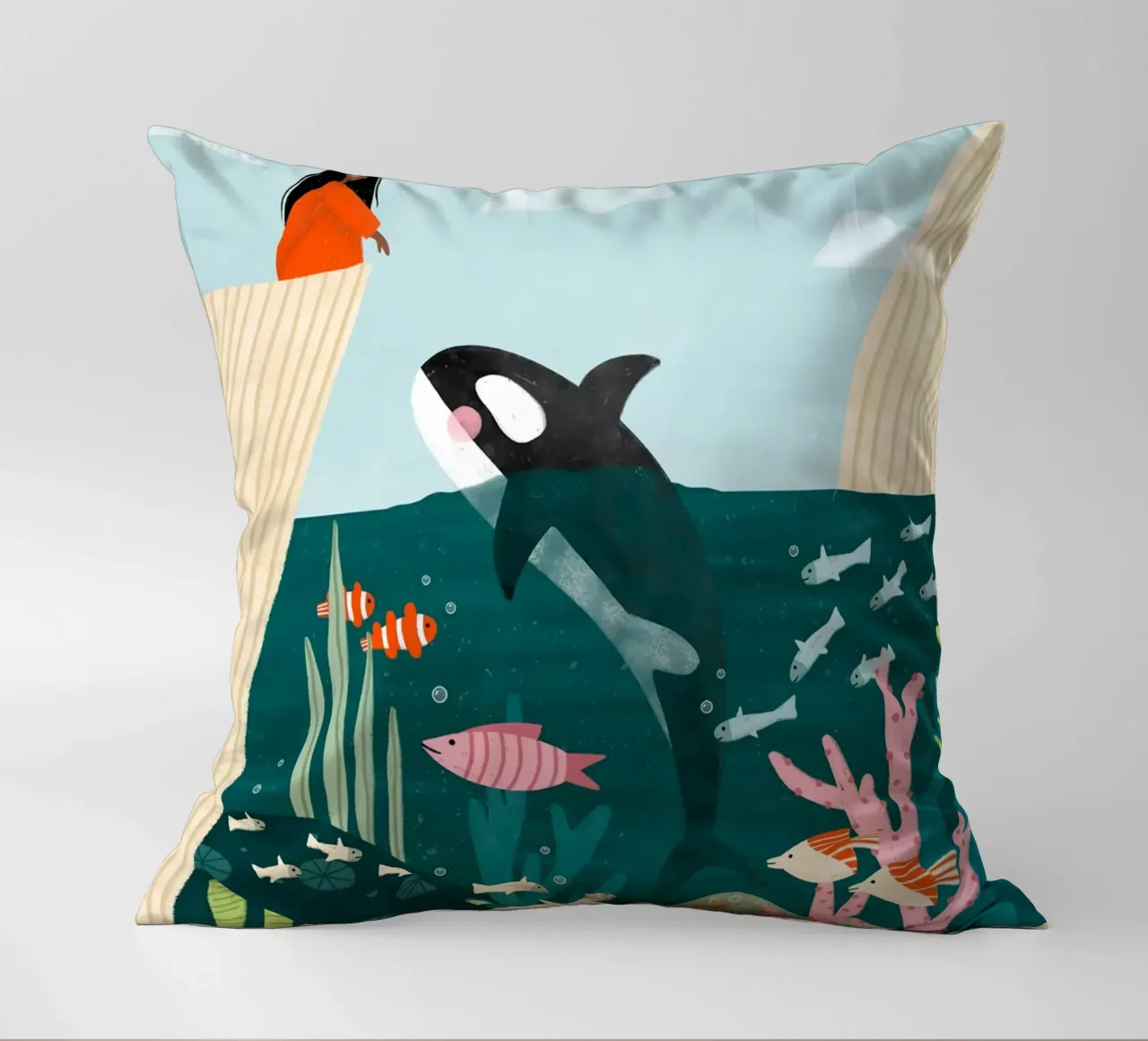 Ragazza e orca cuscino da Connie shop
