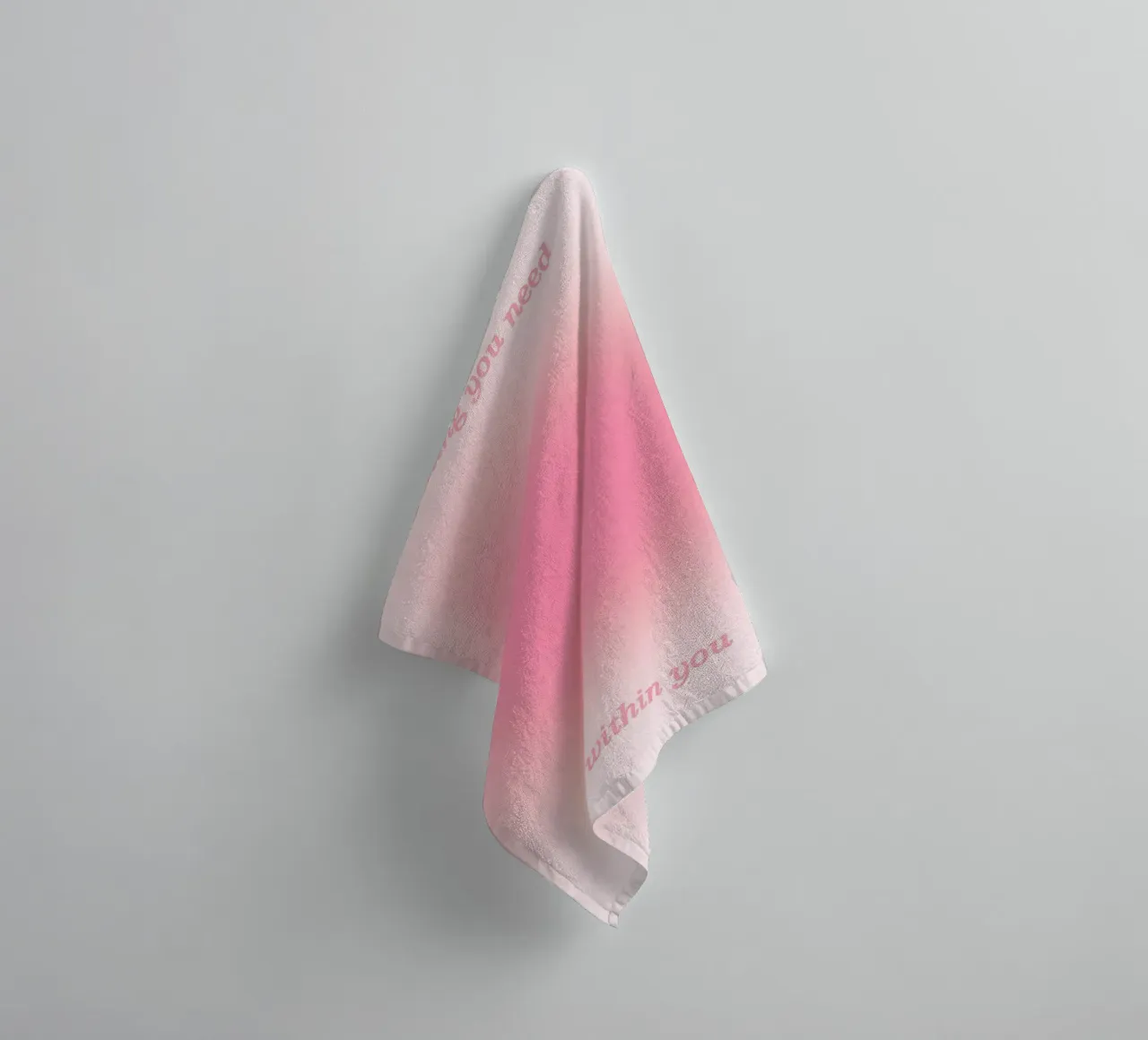 Tout ce dont vous avez besoin est en vous - Aura Gradient Print serviette de bain de homdeco