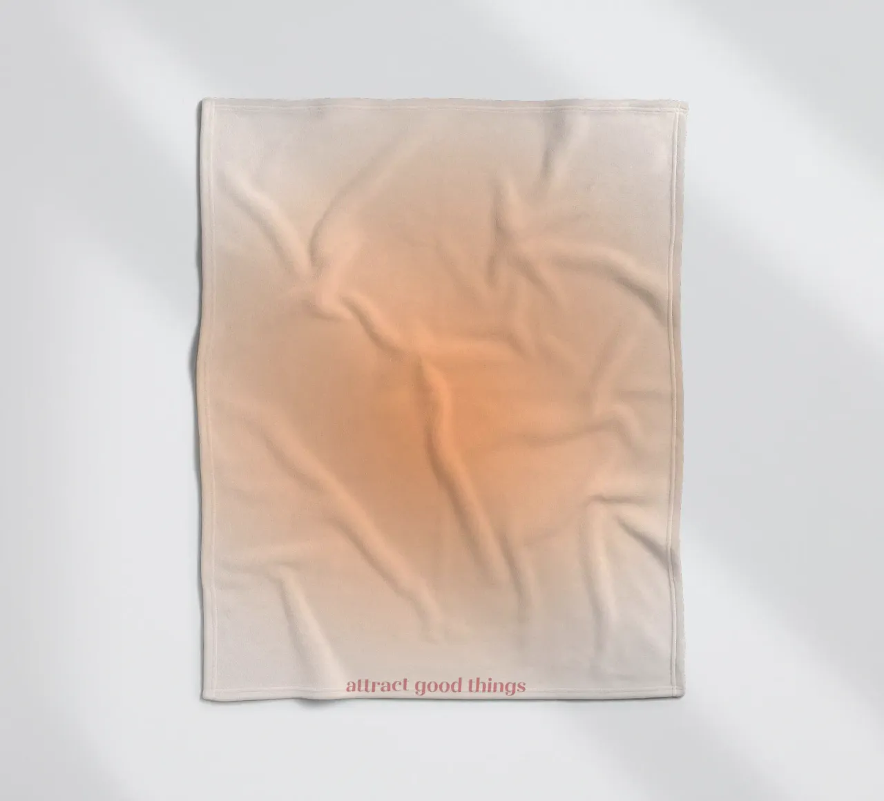 Attract Good Things Pfirsich Aura Gradient Print Fleecedecke von homdeco