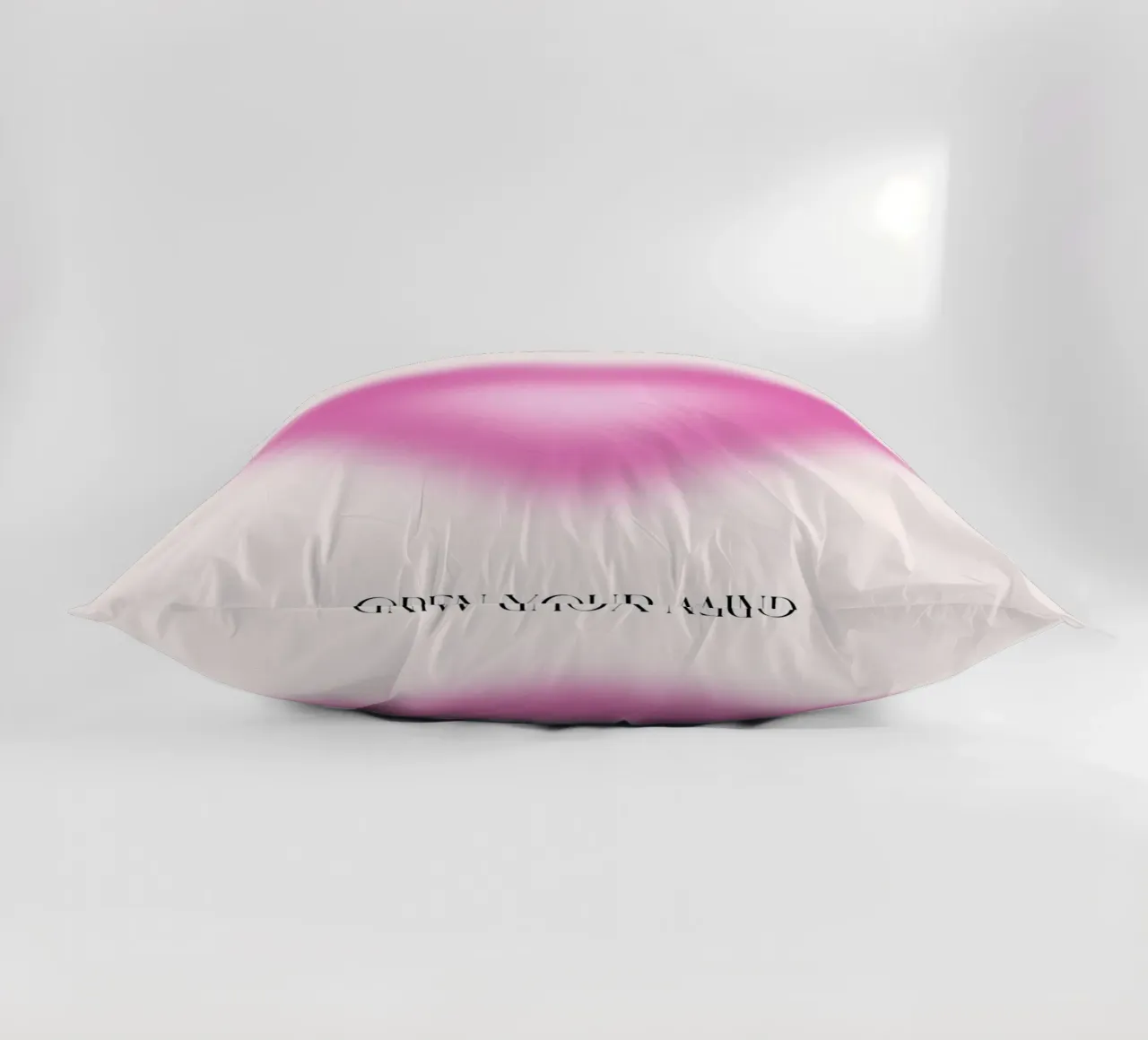 Mind Open Your Mind Pink Heart Aura Print coussin de homdeco