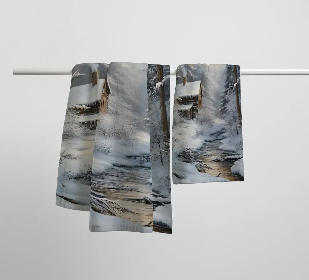 Accogliente casetta di legno invernale Stream Art - Nascondiglio nella foresta innevata asciugamano da bagno da ClubArt
