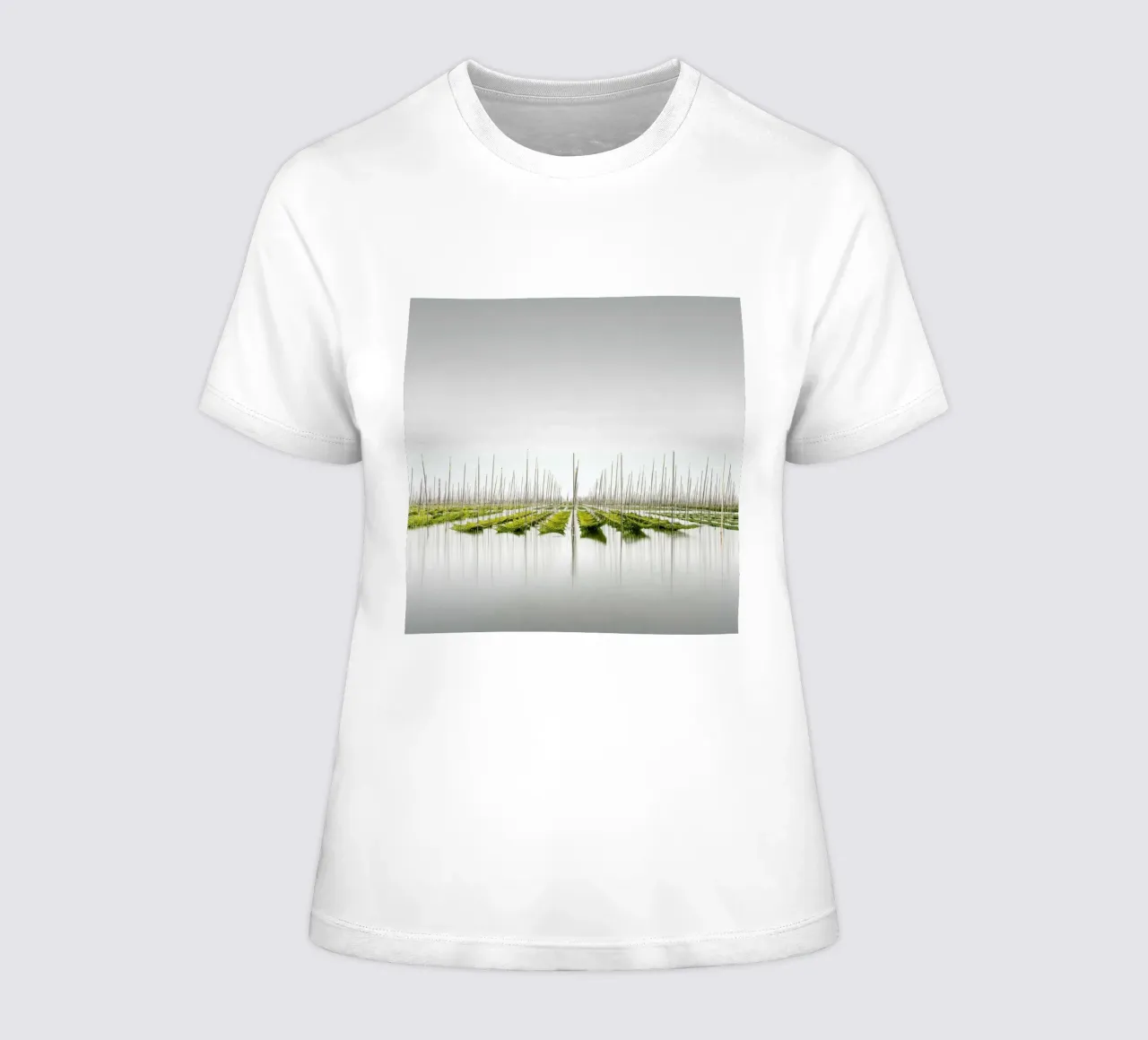 Nori Ii Frauen T-Shirt von Håggard Photography | Ronny Behnert