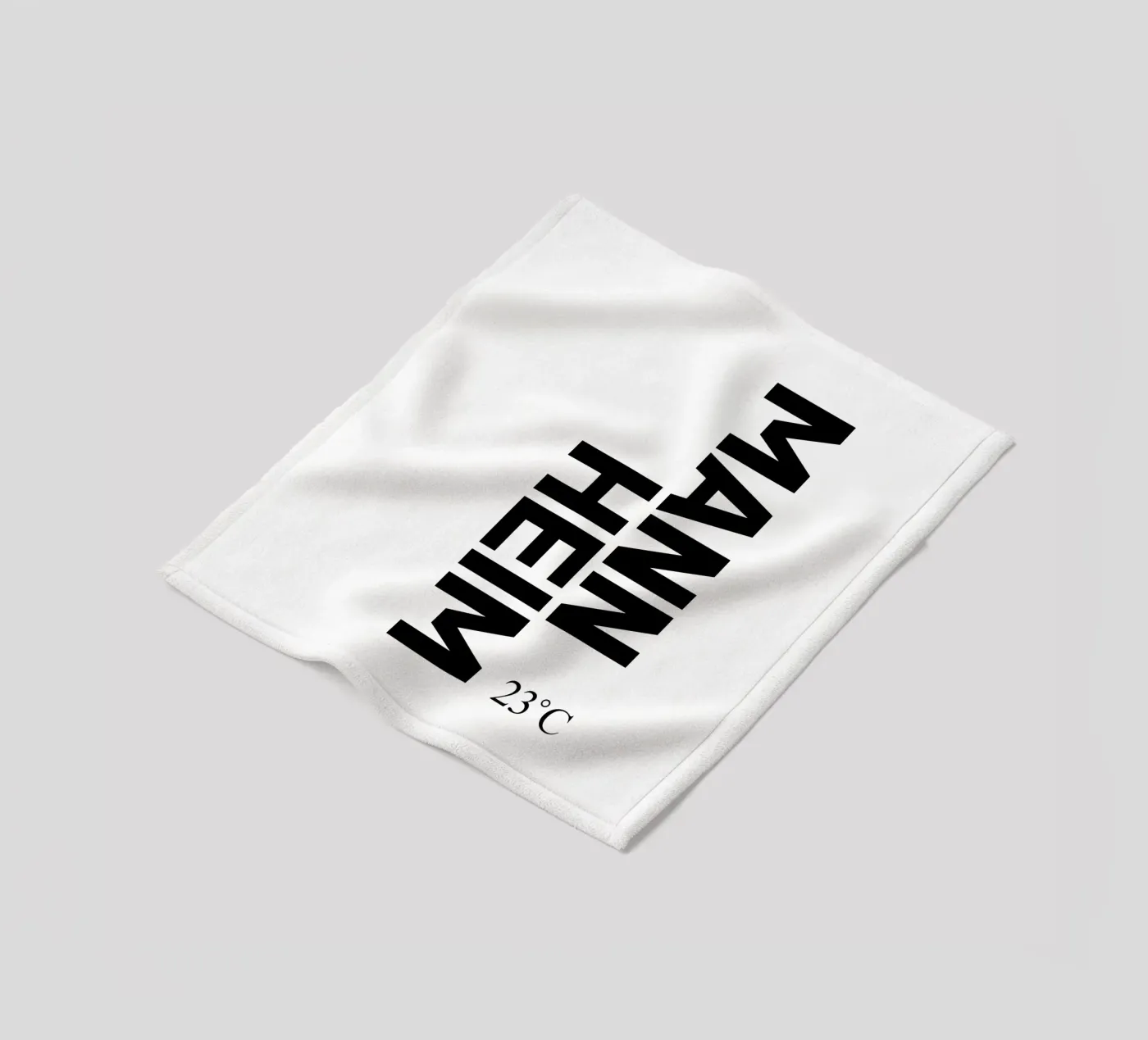 Mannheim coperta in pile da YV TYPOGRAPHY