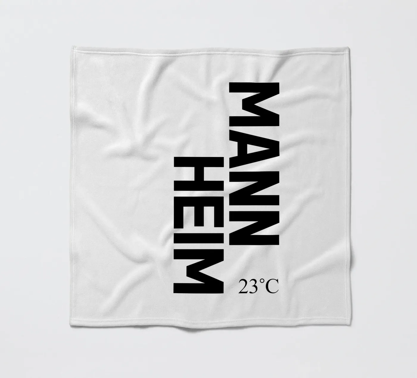 Mannheim coperta in pile da YV TYPOGRAPHY