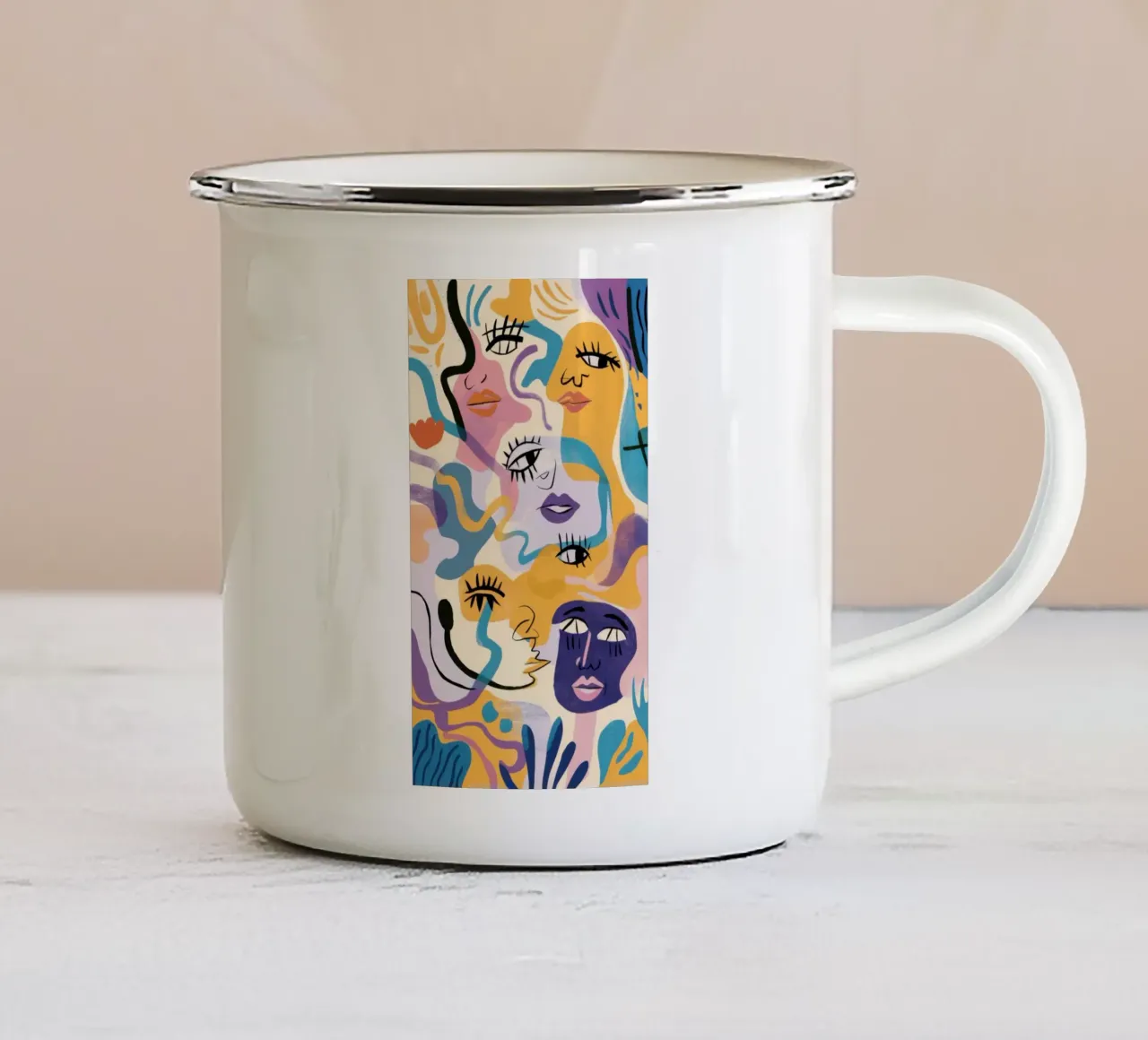 Abstract Gezicht Medley emaille mok van Marigold Tiga