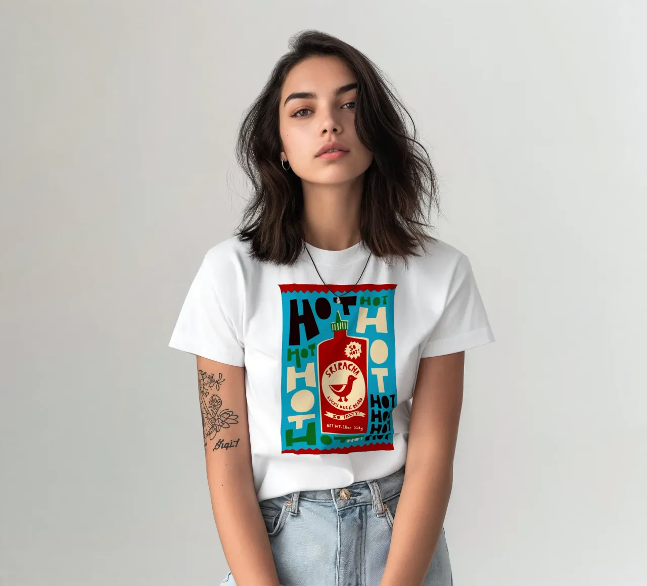Bottiglia di salsa piccante Sriracha t-shirt da Fox & Velvet