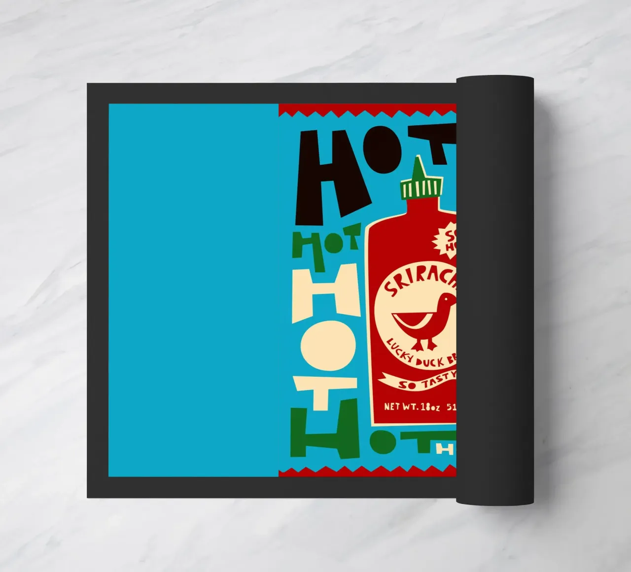 Bottiglia di salsa piccante Sriracha zerbino da Fox & Velvet