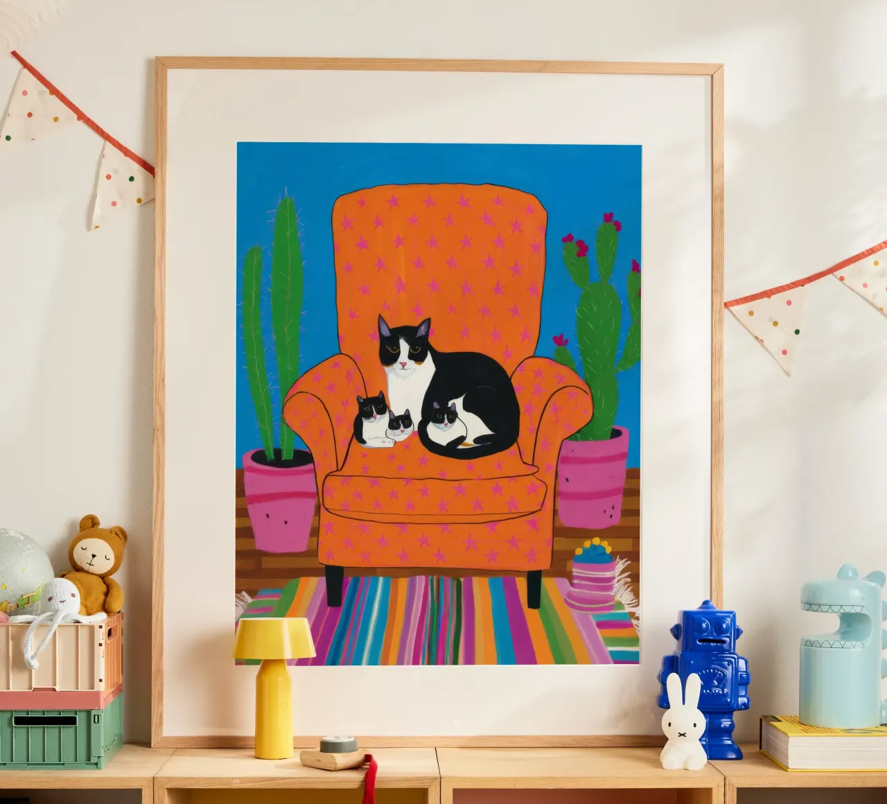 Gatti da poltrona arancioni poster con telaio in alluminio da Stone Decade