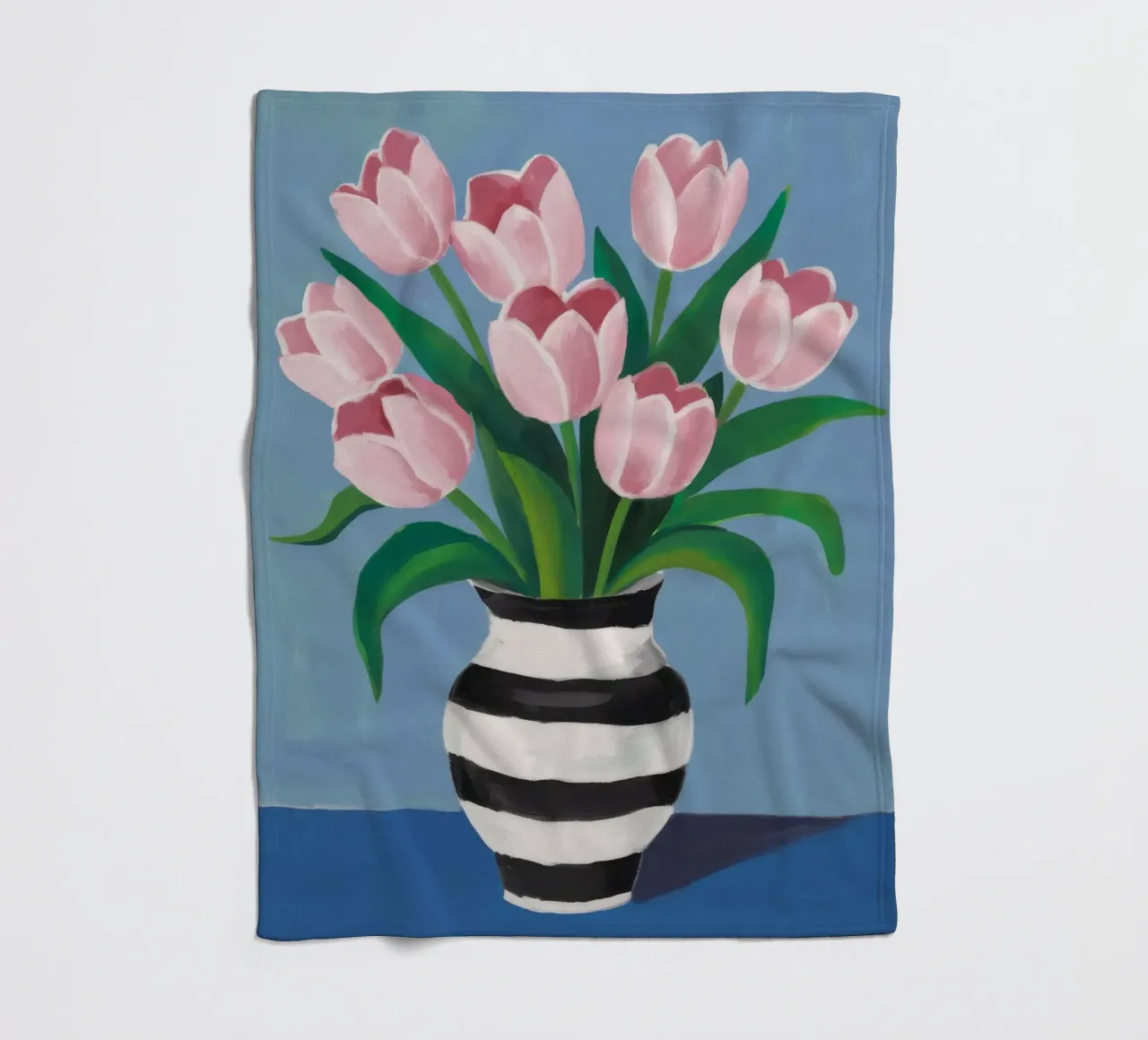 Tulipani in vaso a righe coperta in pile da Stone Decade