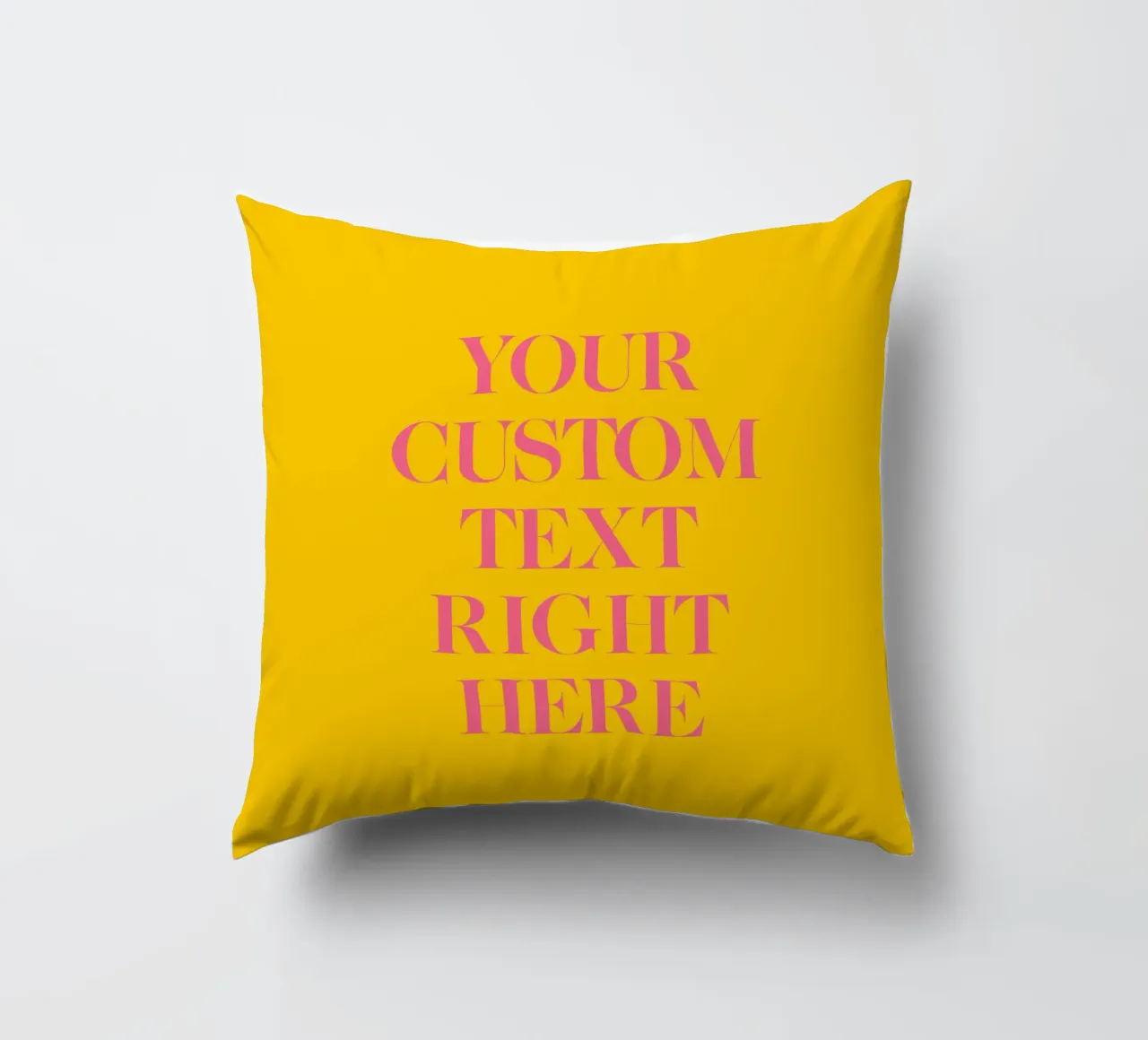 Custom text in pink on yellow cuscino da WORTSPIEL