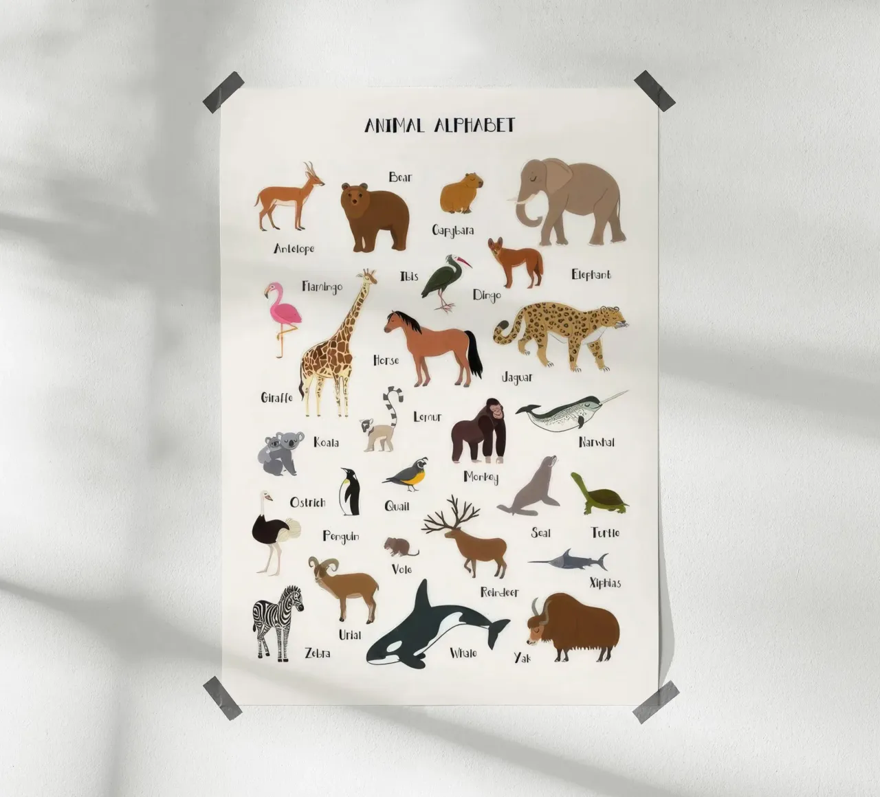Alfabeto degli animali poster con telaio in legno da KIds Idea
