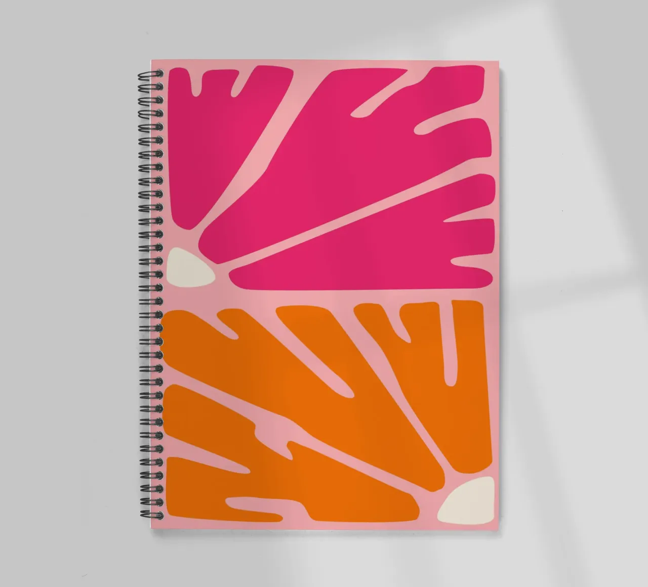 Kühnes abstraktes botanisches Muster in Rosa- und Orangetönen Ringbuch von The Art Club