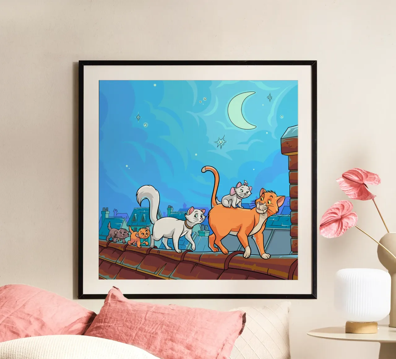 Gatti su un tetto di notte poster con telaio in alluminio da Fanya Art