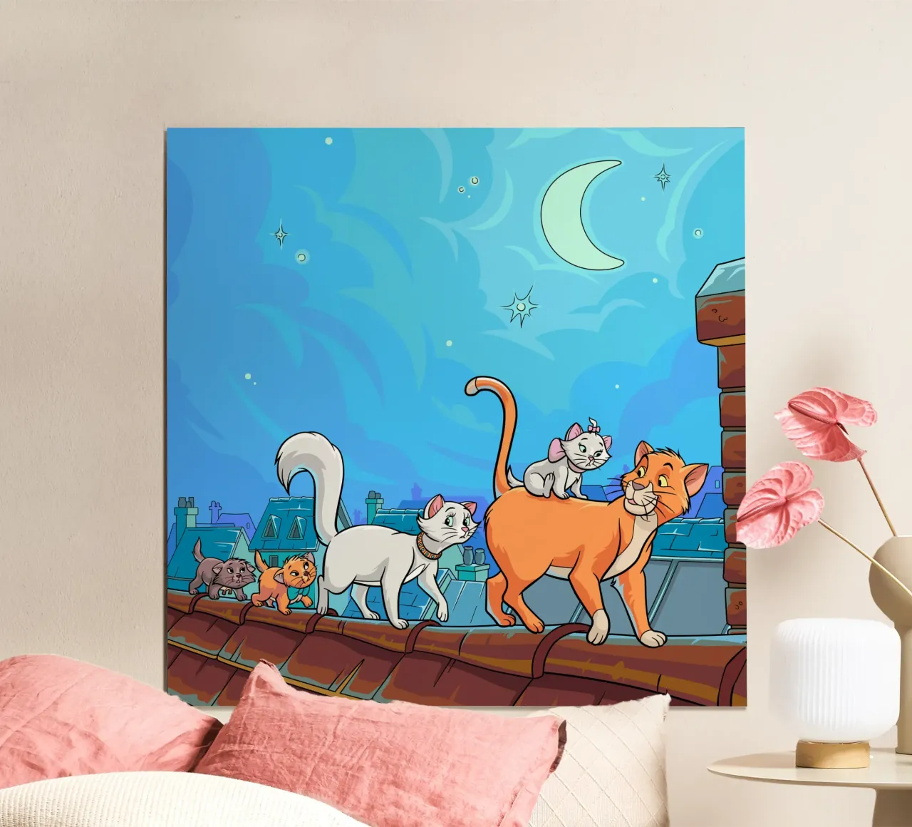 Gatti su un tetto di notte poster con telaio in alluminio da Fanya Art