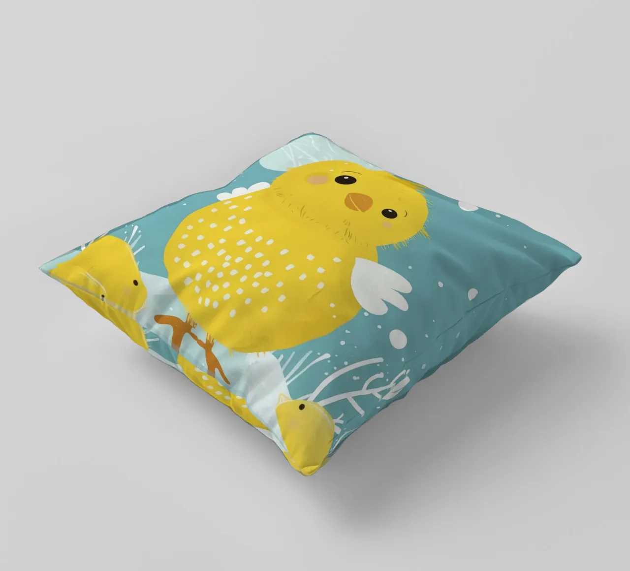 Piccolo pulcino giallo in una scena di neve cuscino da DesignDoodle