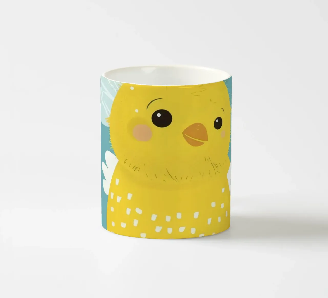 Piccolo pulcino giallo in una scena di neve tazza in ceramica da DesignDoodle