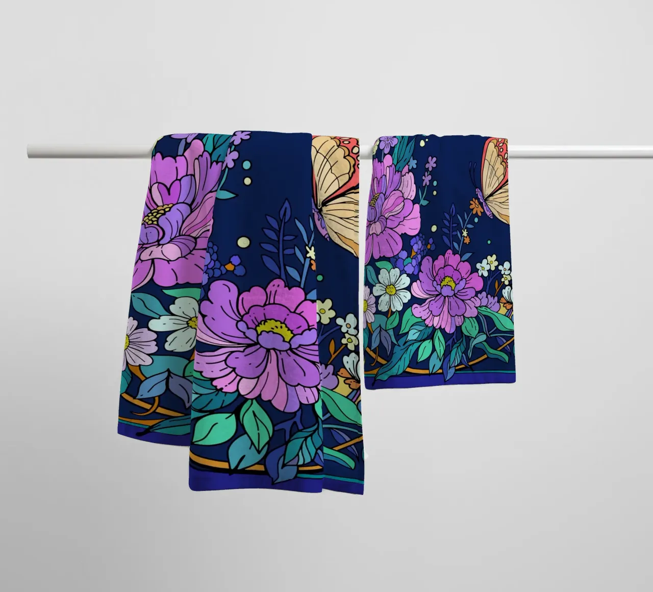 Vlindertuin badhanddoek van Fanya Art