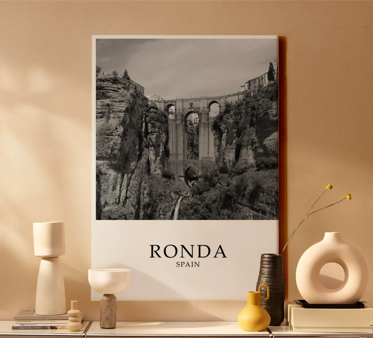 Ronda Spagna Ponte Architettura Scena in scala di grigi tela da Charnwood Prints