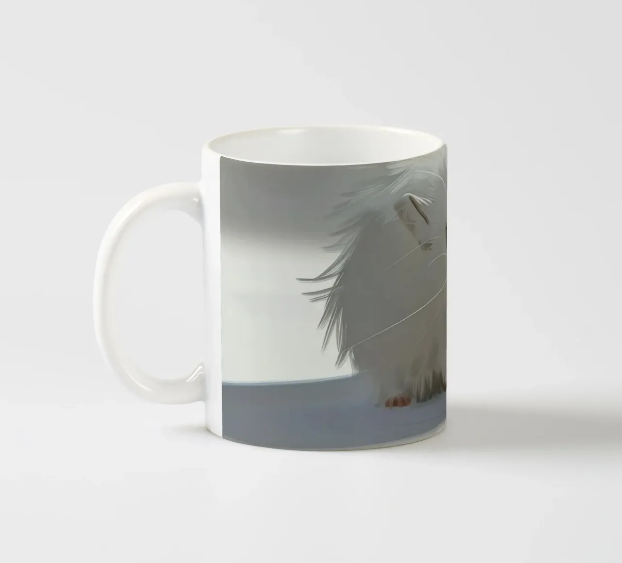 criceto bianco con pelo soffice, seduto su una superficie grigio chiaro tazza in ceramica da DesignDoodle