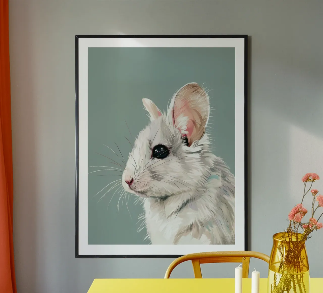 souris blanche, vue de côté, sur un fond vert mat. hahnemühle de DesignDoodle