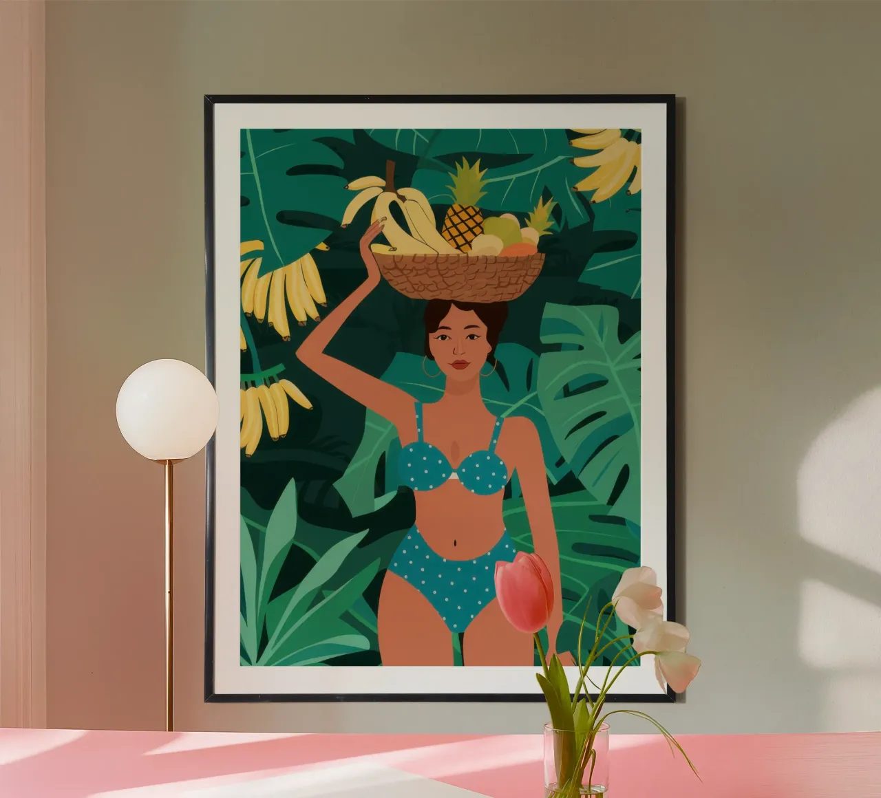 Bambina in bikini a banana poster con telaio in plastica da Pale Aura