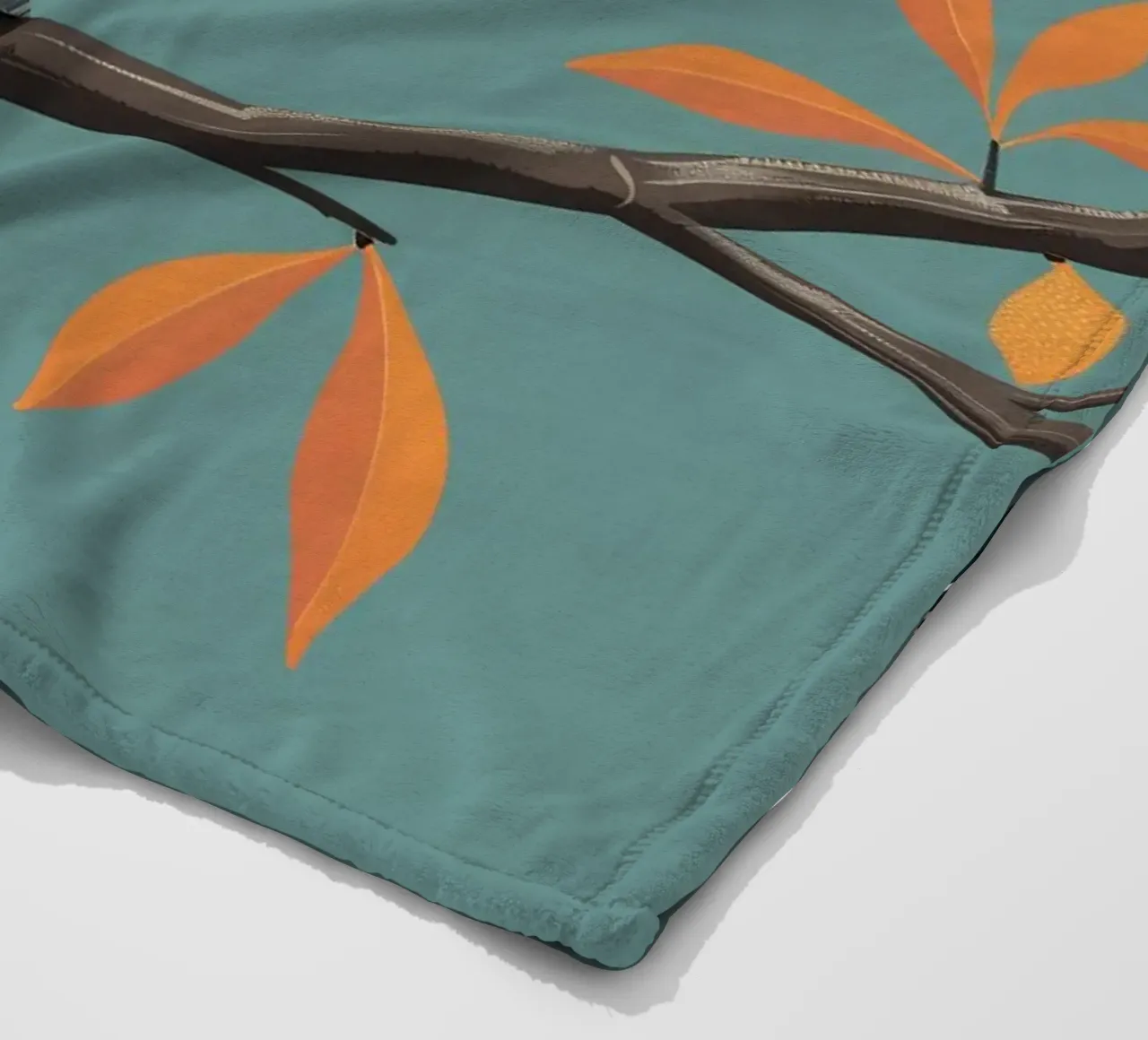 Cacatua dal ciuffo sulfureo su un ramo con foglie d'autunno coperta in pile da DesignDoodle