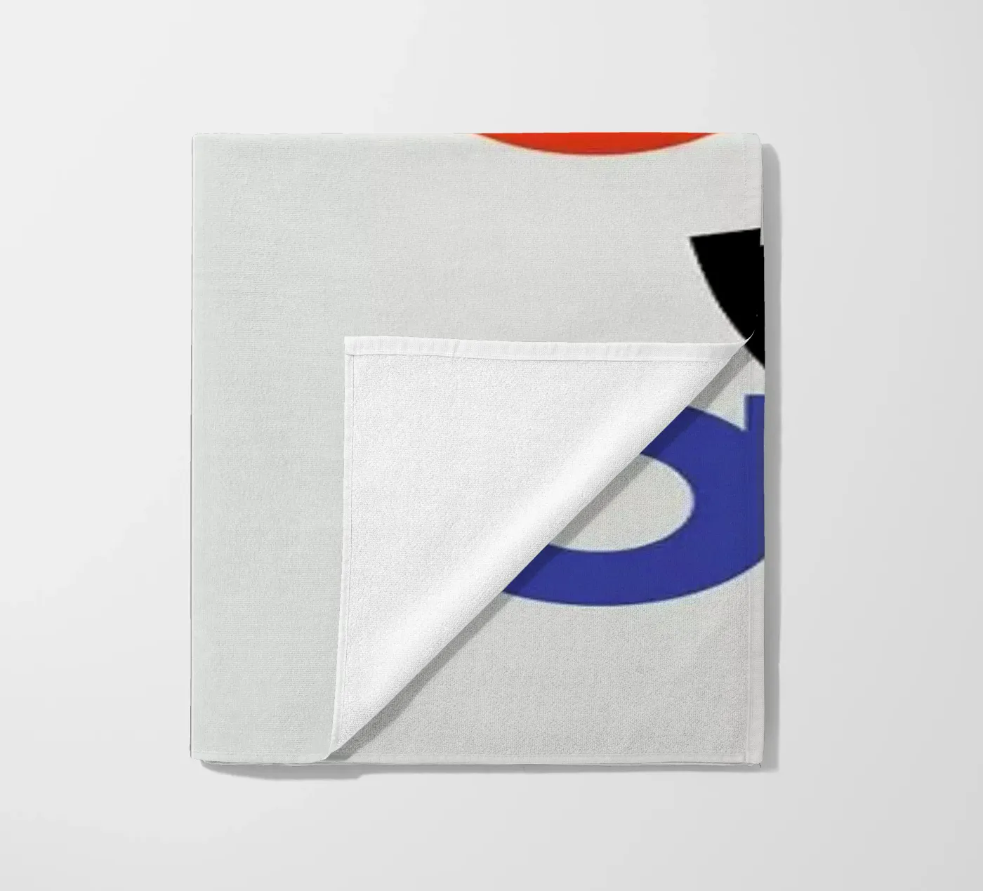 Cafe beach towel by Bo Lundberg