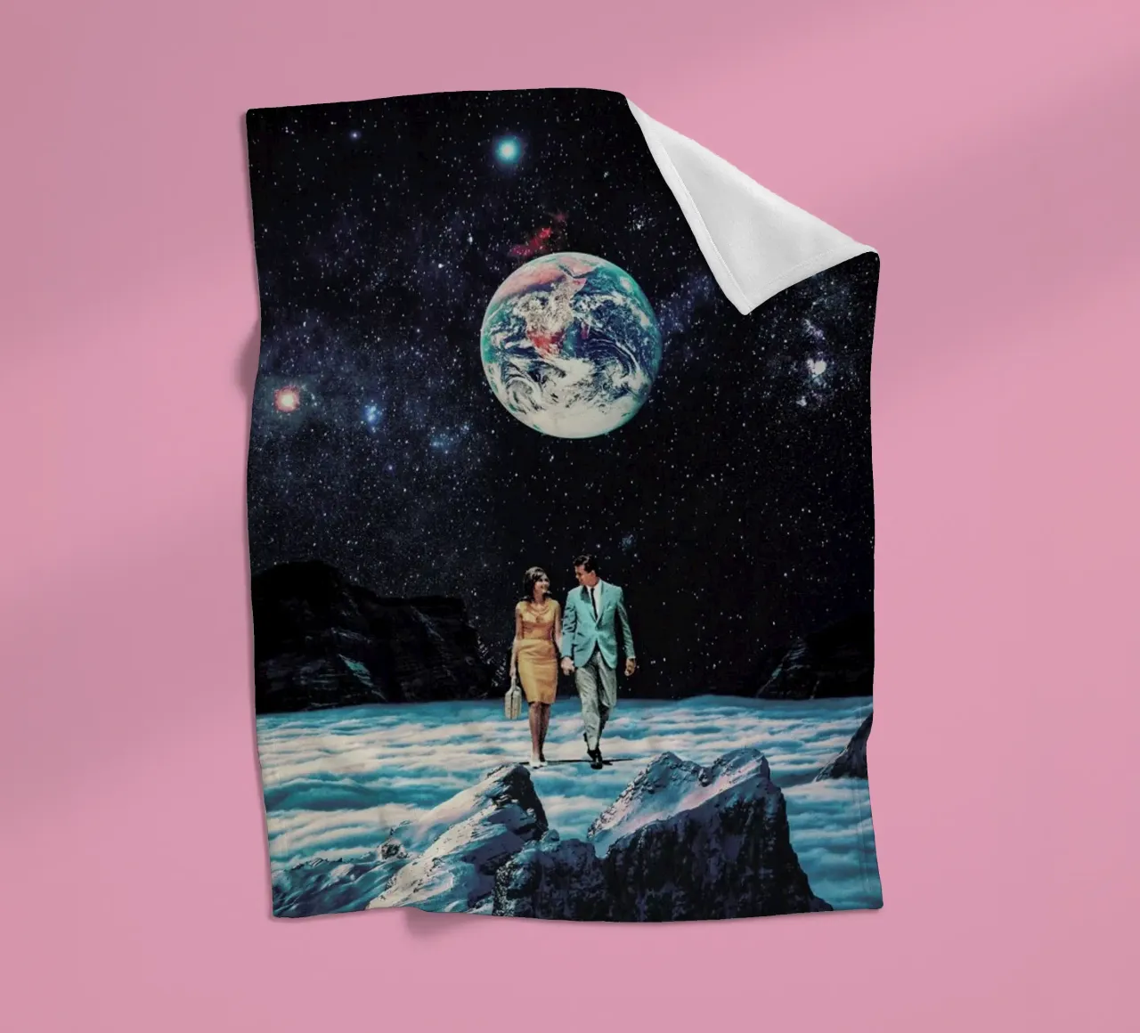 I Promise You We Will Be Back Soon fleece blanket by Frank Moth