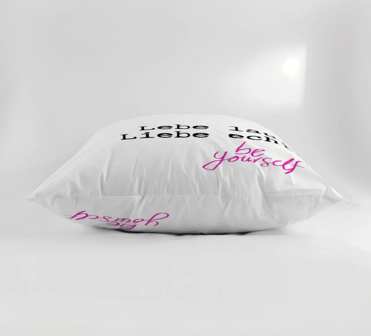 Lebe laut. Liebe echt. cuscino da DigiWunderwerk