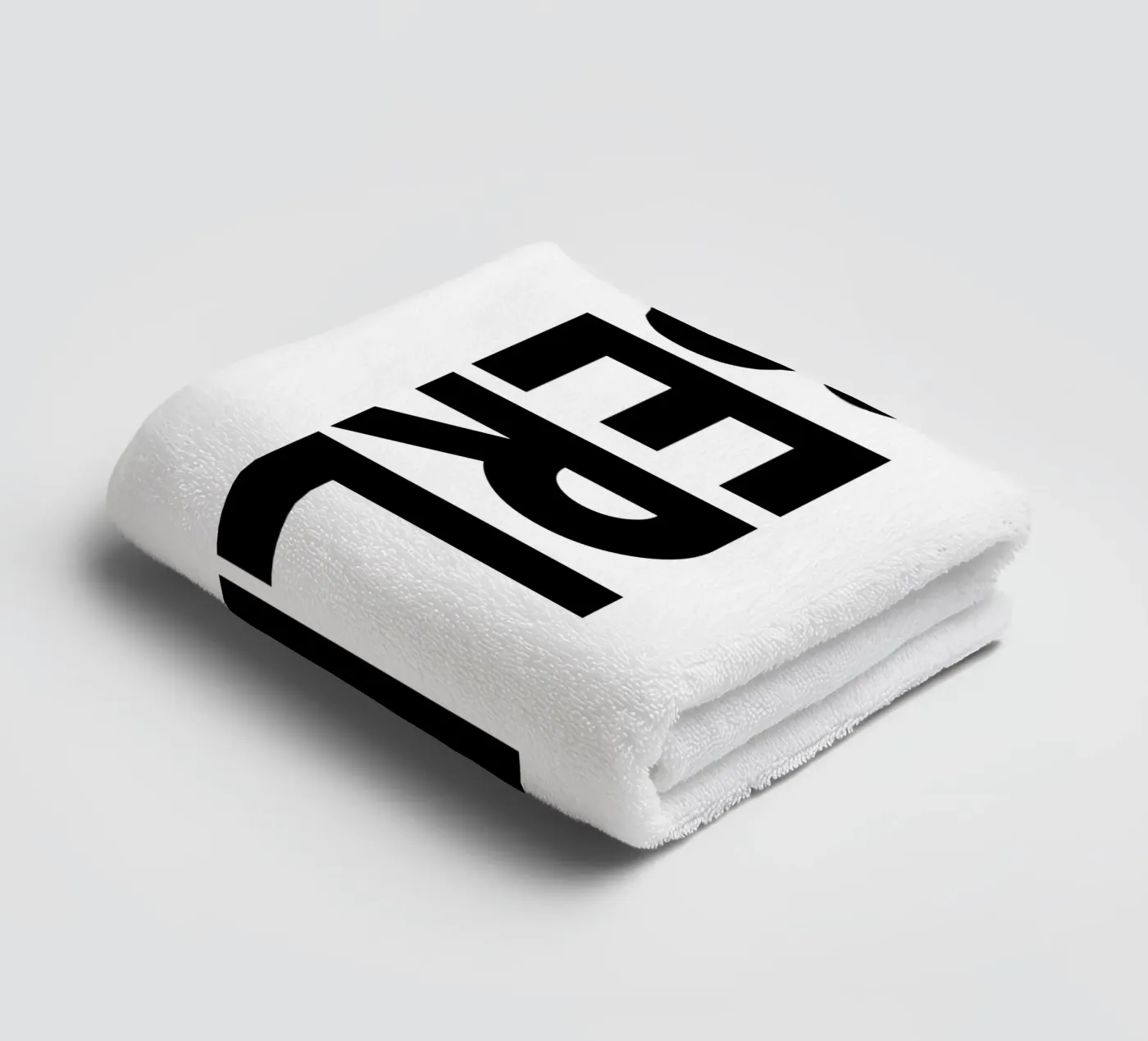 Berlijn badhanddoek van YV TYPOGRAPHY