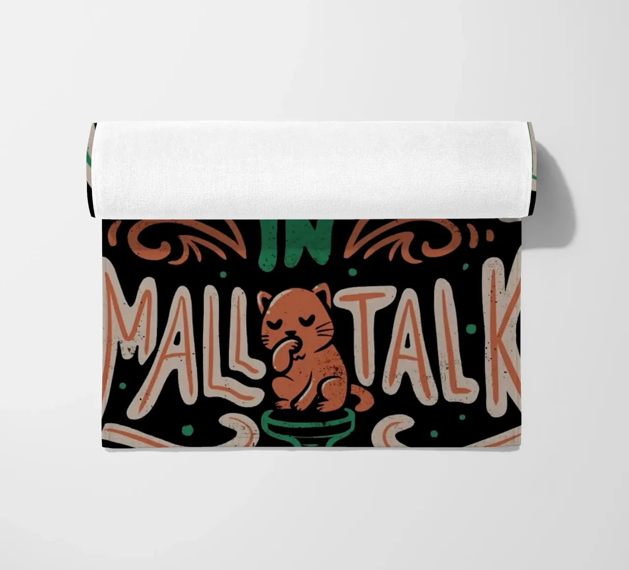 Not Interested In Small Talk toalla de playa de Tobe Fonseca