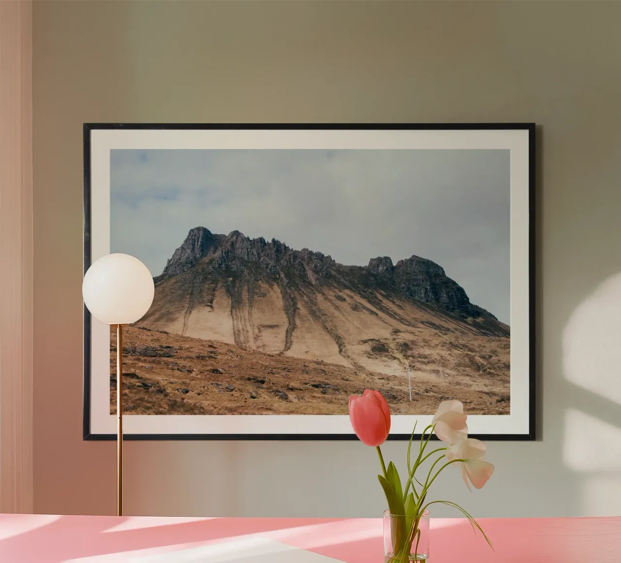 Whispering Peaks, Scozia poster da PhotoVibe Decor