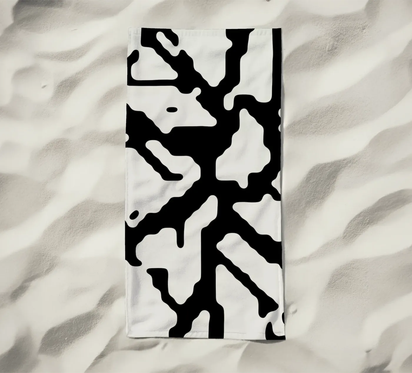 Qt Code Strandtuch von Jack Webster