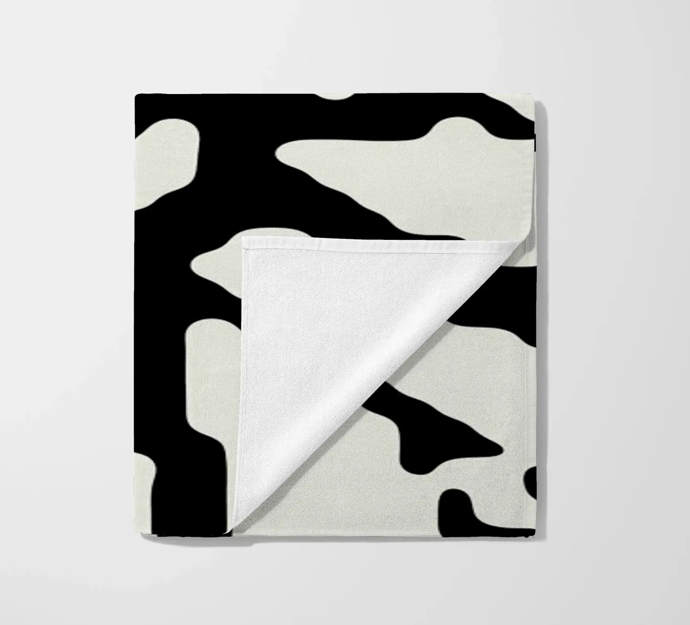 Qt Code Strandtuch von Jack Webster