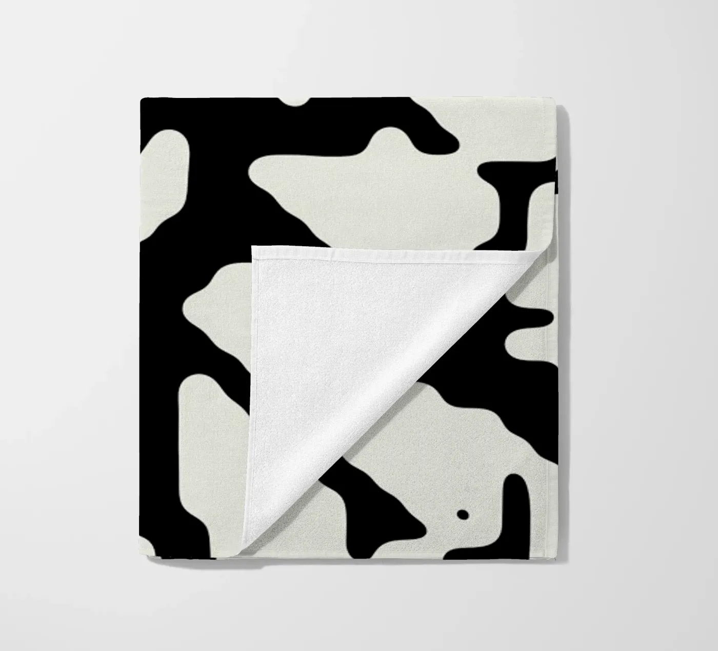 Qt Code Strandtuch von Jack Webster