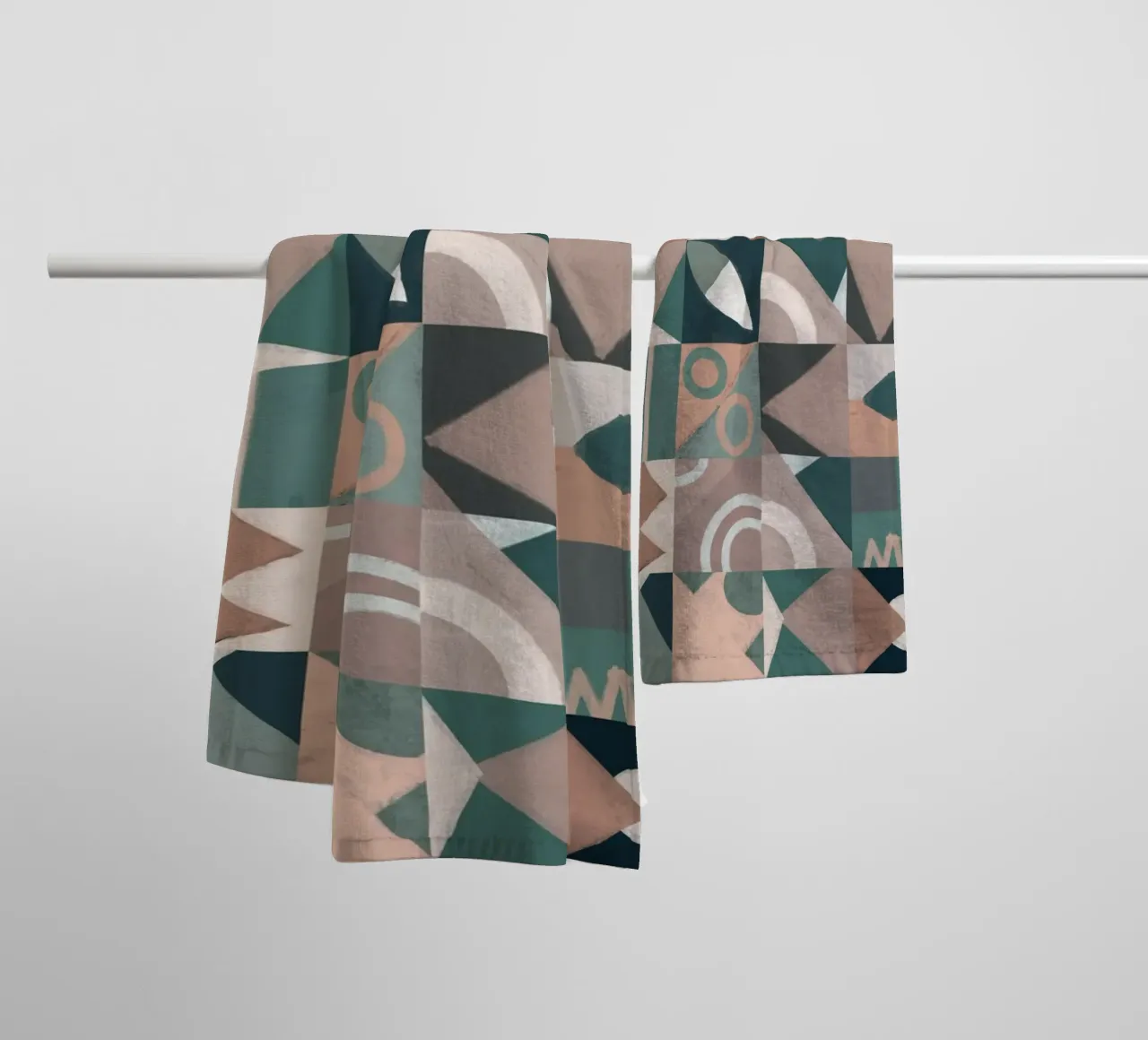 Design geometrico a piastrelle asciugamano da bagno da Little Dean