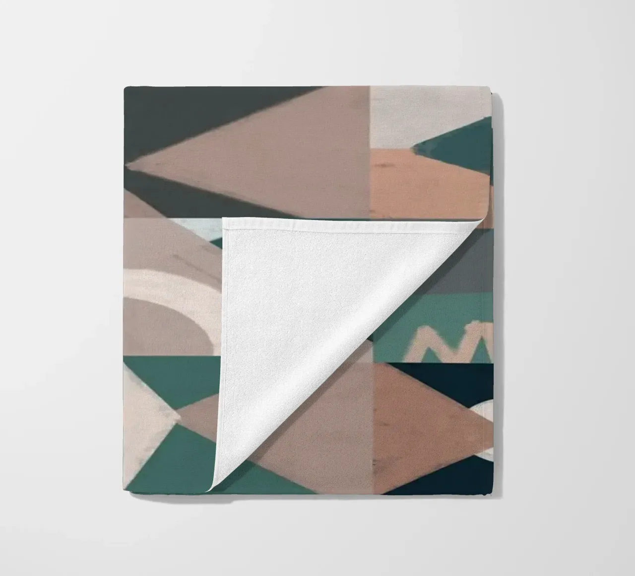 Design geometrico a piastrelle telo mare da Little Dean