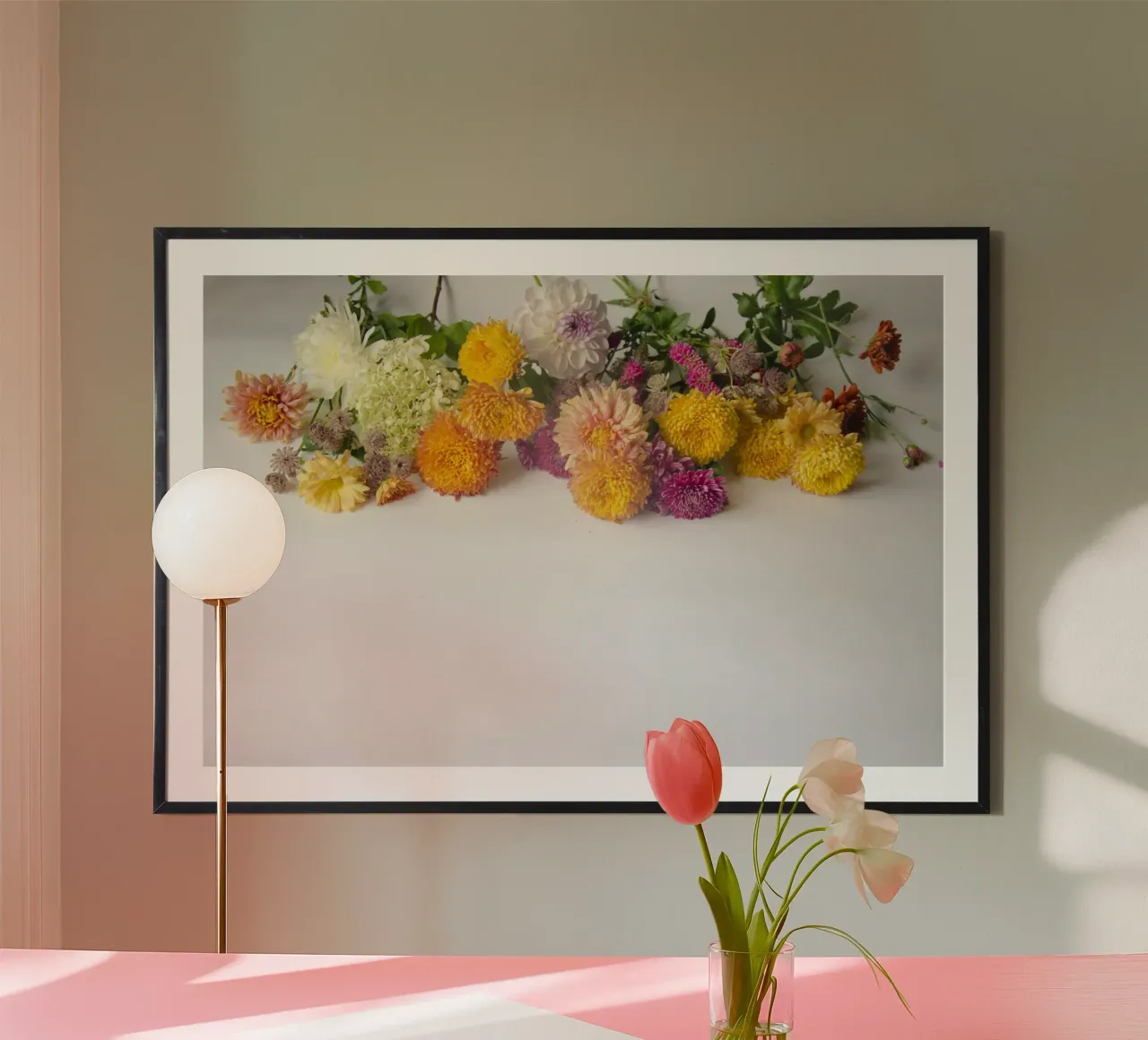 Zachte bloemblaadjes en zachte tinten poster van PhotoVibe Decor