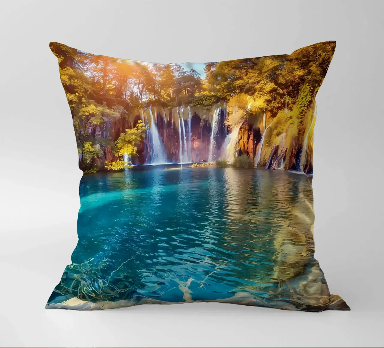 cascata lago foresta cuscino da MountainShop