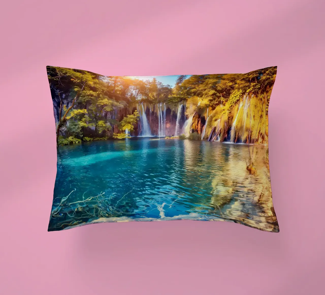 cascata lago foresta cuscino da MountainShop