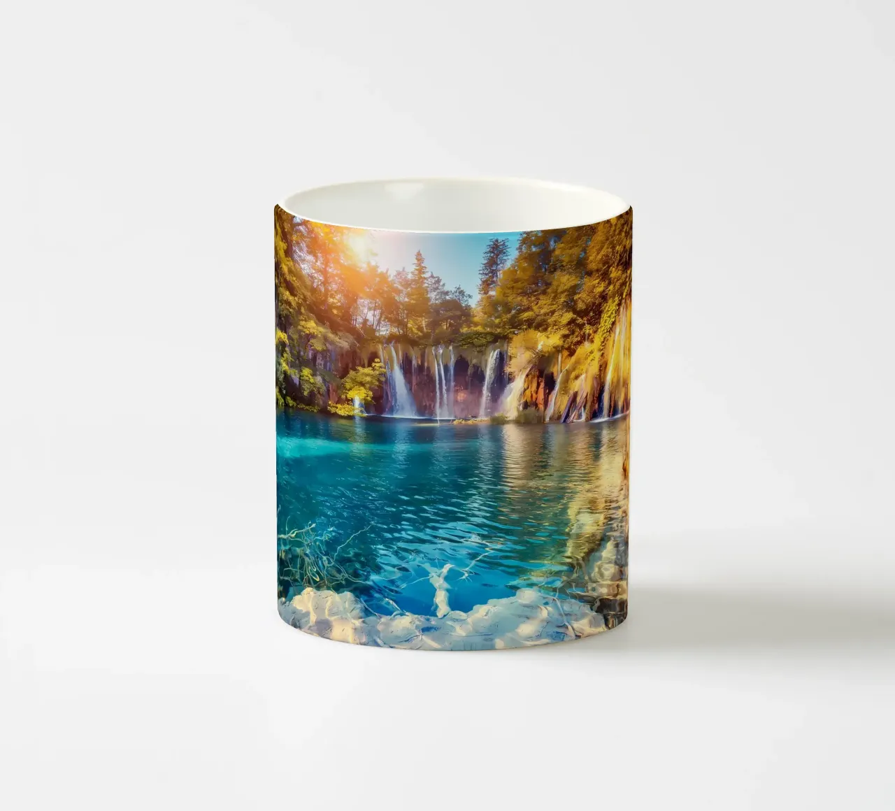 cascata lago foresta tazza in ceramica da MountainShop