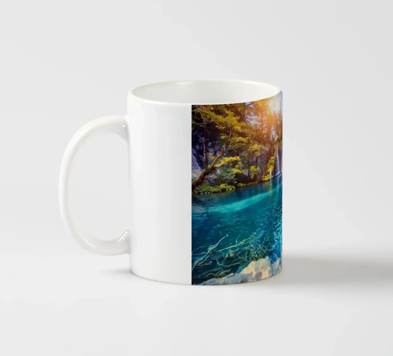 cascata lago foresta tazza in ceramica da MountainShop