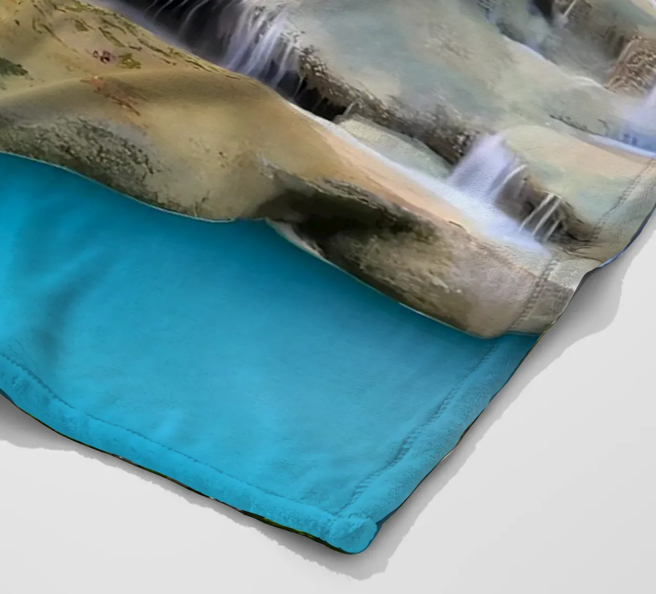 cascata alberi foresta coperta in pile da MountainShop