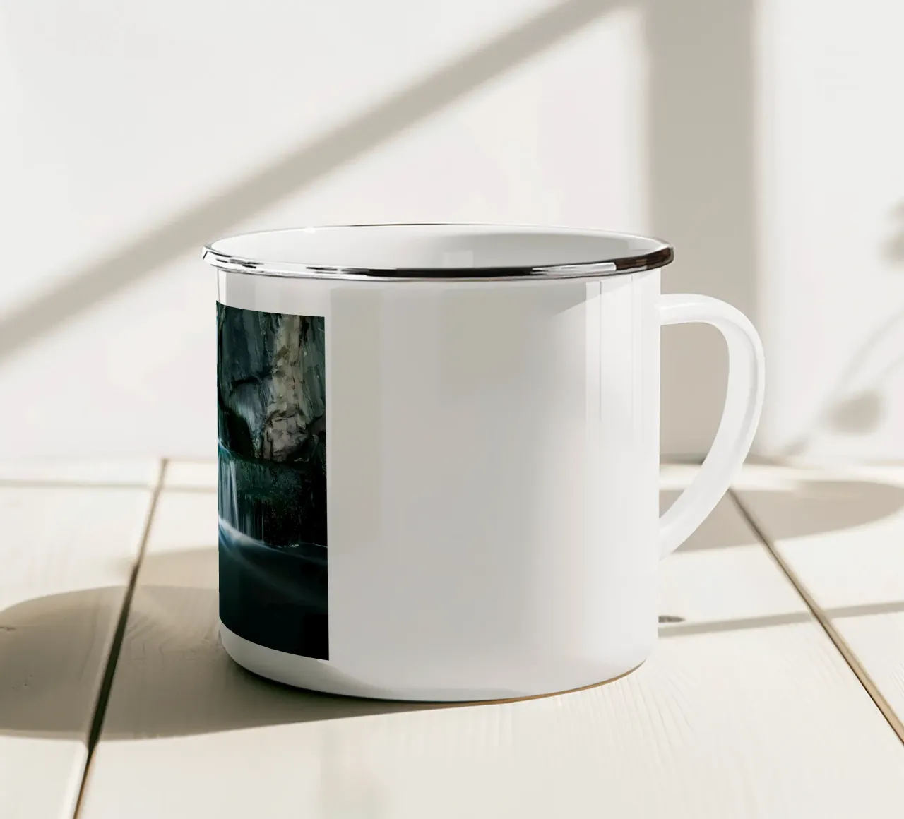 cascata rocce ruscello tazza in smalto da MountainShop