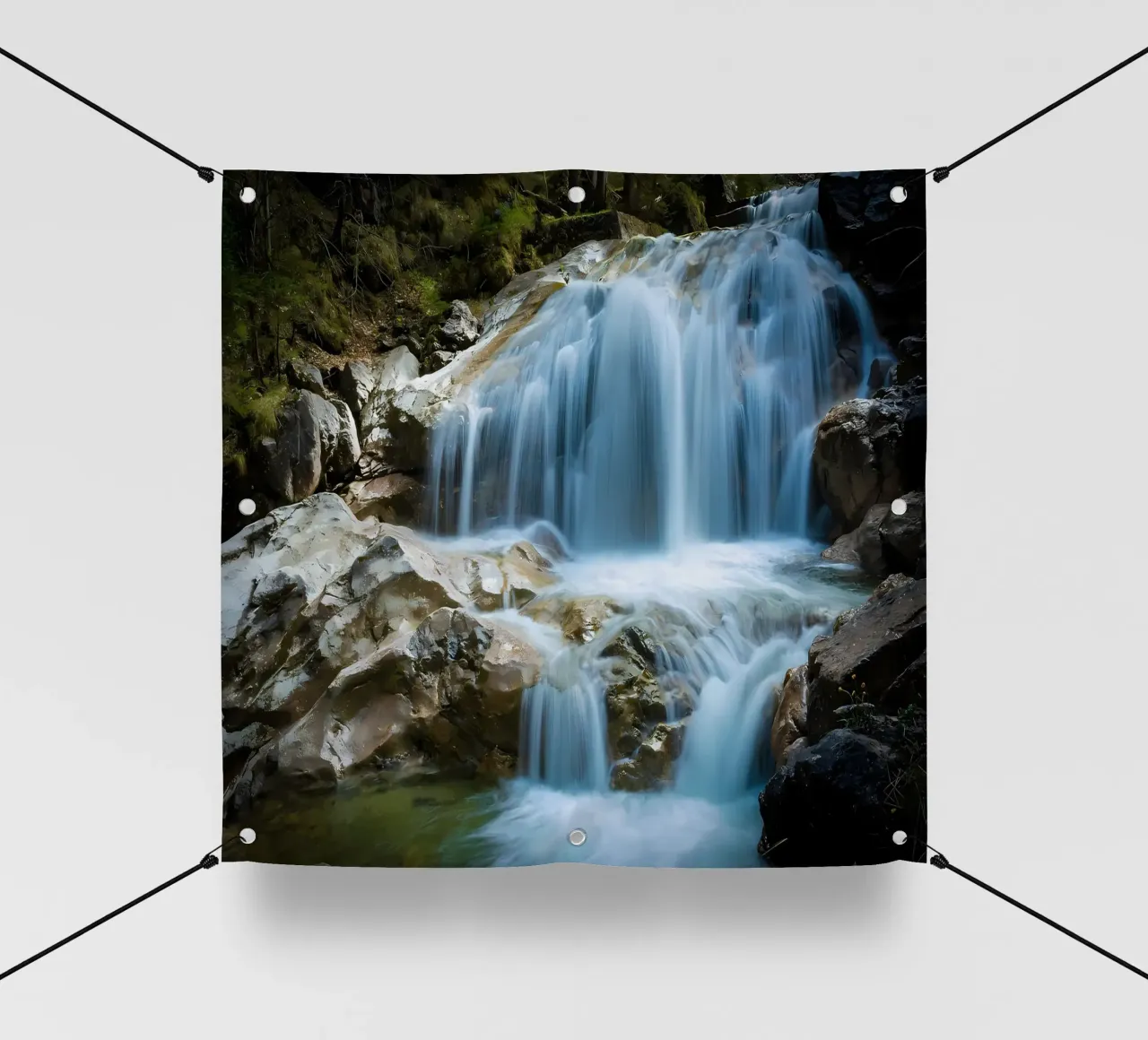 cascata rocce acqua che scorre telo in pvc da MountainShop