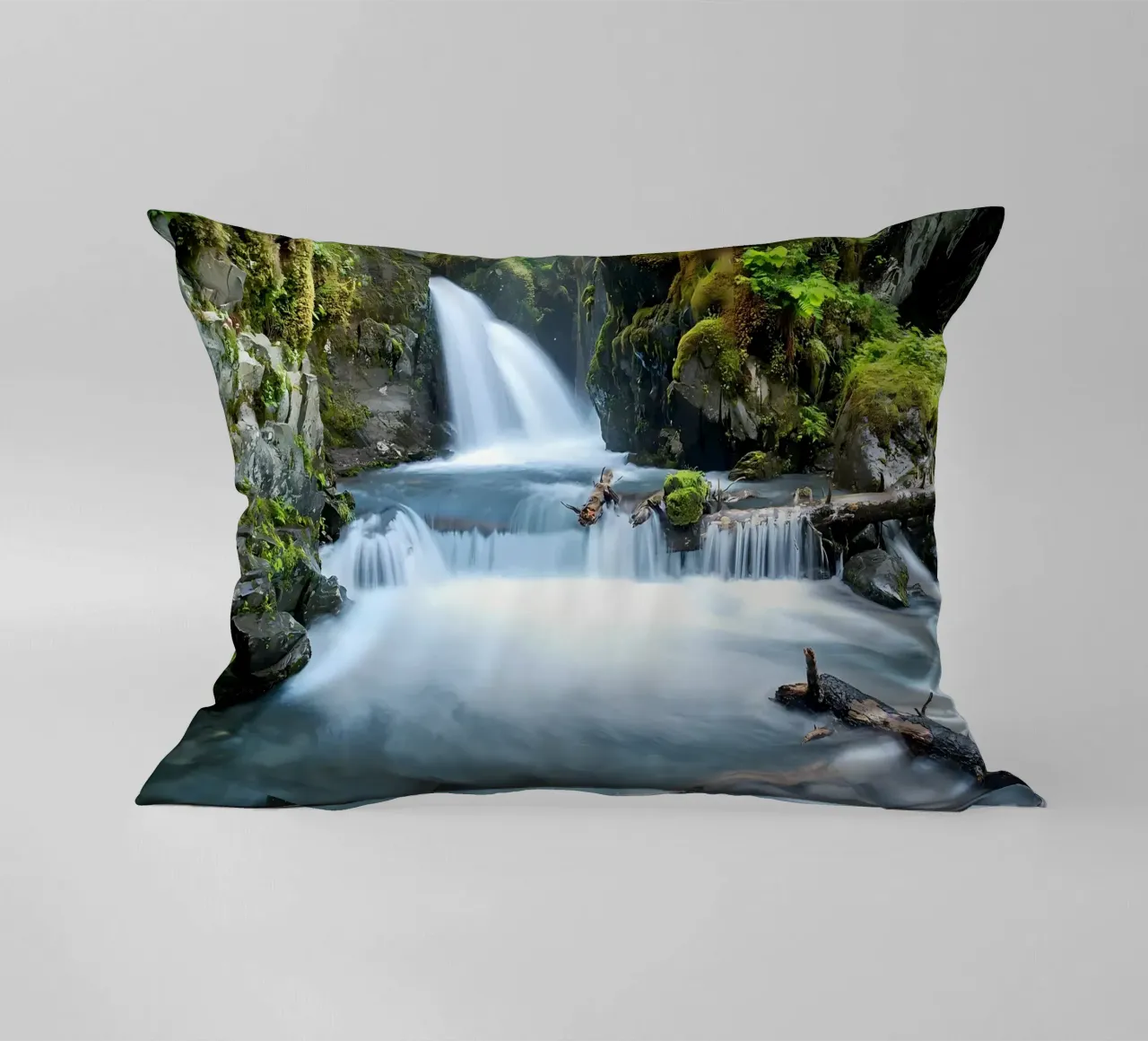 cascata bosco fiume muschio cuscino da MountainShop