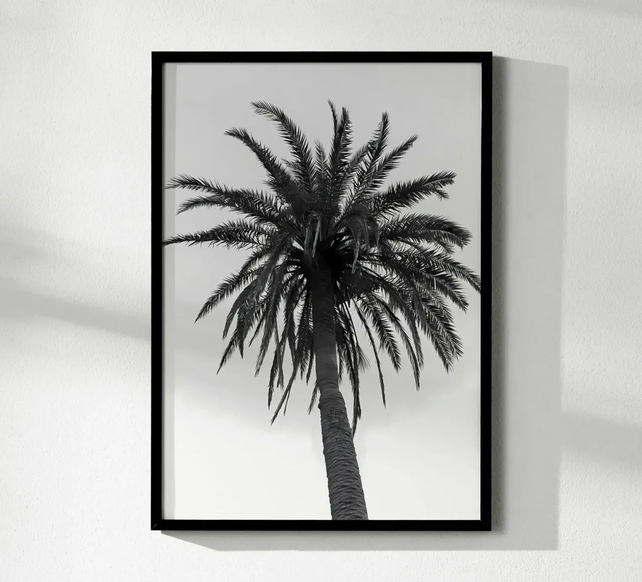 fronde di palma tropicale poster con telaio in alluminio da Jennifer R Spyhalski