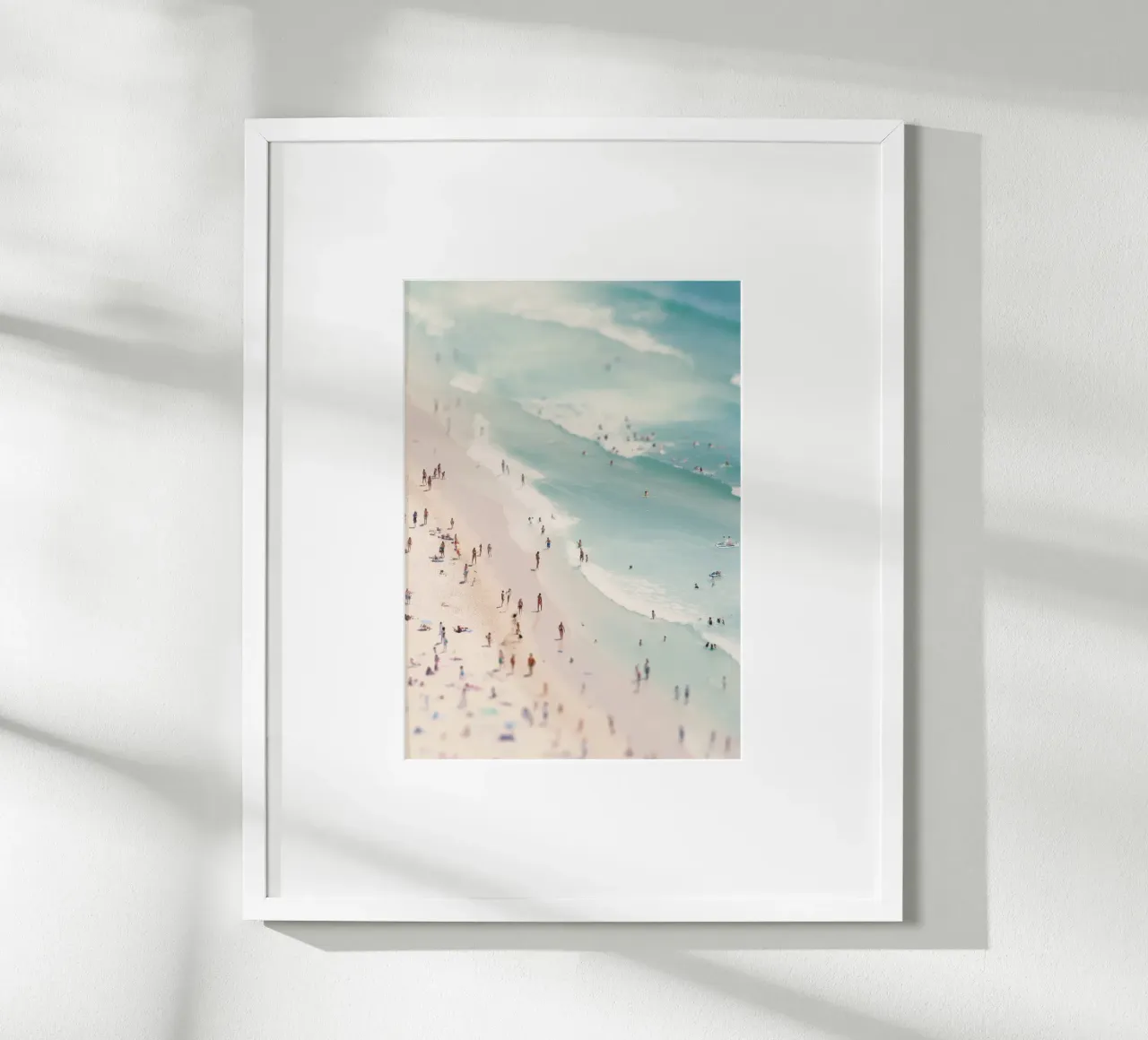 Mini Beach Days – Dreamy Aerial Poster in Pastel Tones poster con telaio in alluminio da Vela Luna