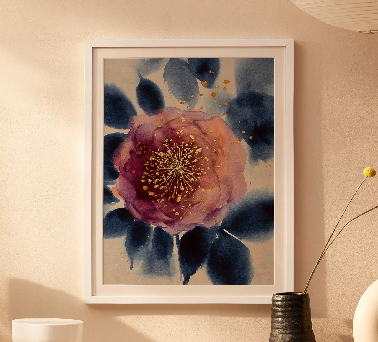 Fiore di mezzanotte con oro poster con telaio in alluminio da Sophia Calder Studio
